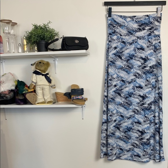 Urban Coco pull on skirt or dress w stretch. - Picture 4 of 10